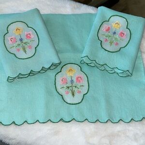 Vintage embroidered kitchen napkins